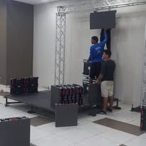 Operación de audio e iluminación en campo